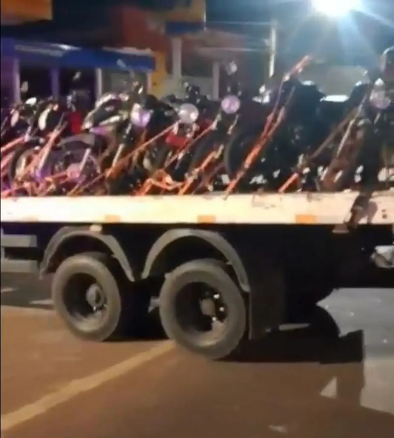 PM apreende 30 motos e impede “rolezinho de Natal” em Rondonópolis